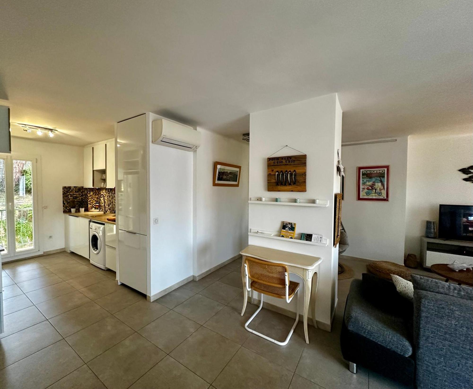 Cassis Village Options Parking And Baby Exterior photo